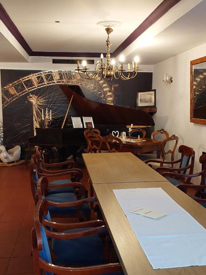 Der Heurige im Gasthaus zum Löwen Freising Exterior foto